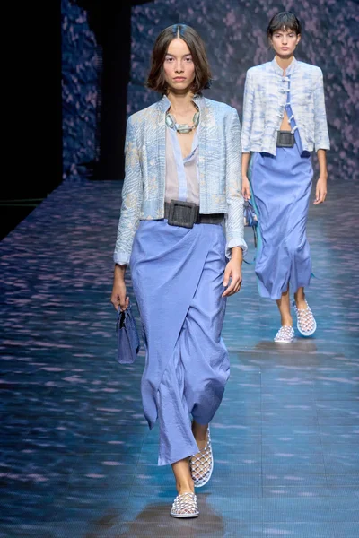 Look 27
